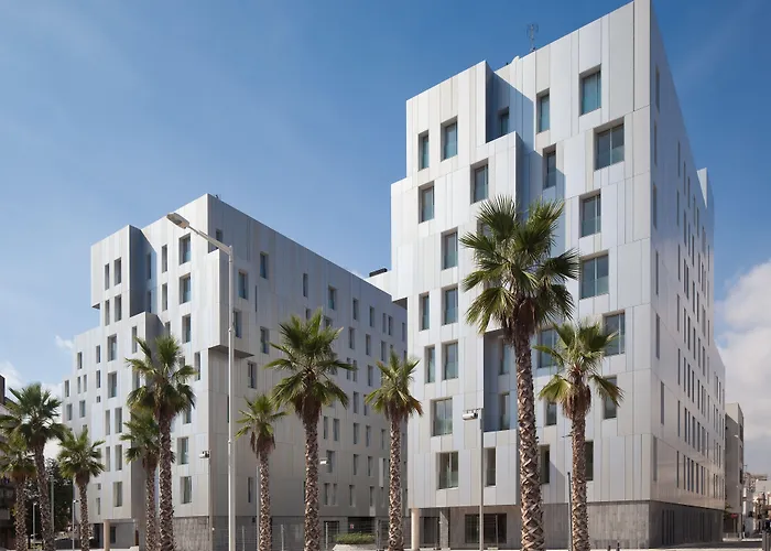 Lugaris Beach s